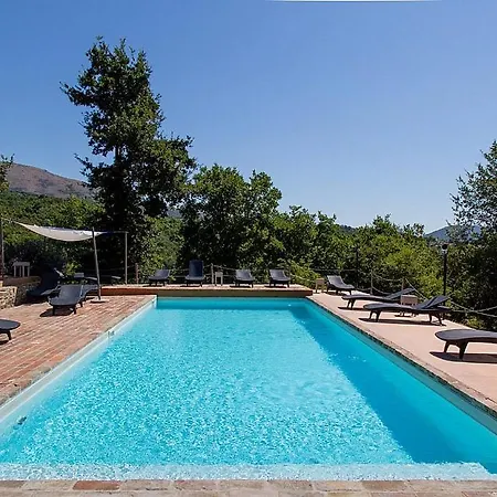 Sleeps 4 With Pool Appartement *