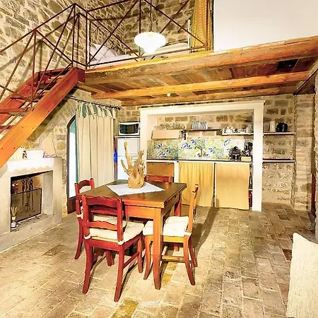 Appartement Sleeps 4 With Pool Galera