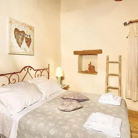 Sleeps 4 With Pool Διαμέρισμα Galera